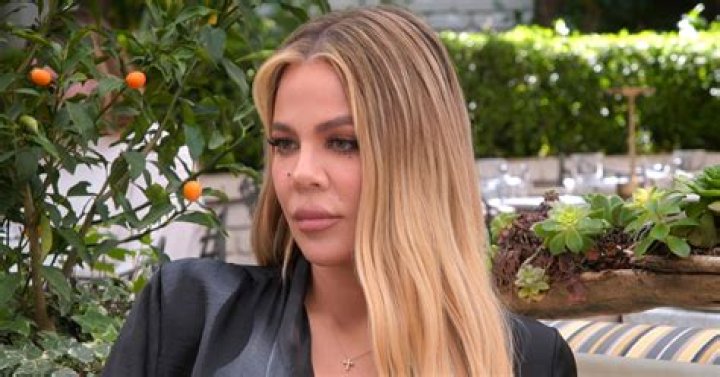 Khloe Kardashian Fans Think She Looks Unrecognizable During PCA Speech – Hollywood Life