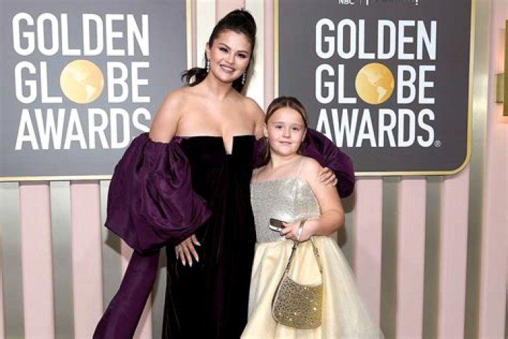 Selena Gomez Smiles Wide As She Vacations With Whole Family, Including Kid Sis Gracie, 6 — See Pic